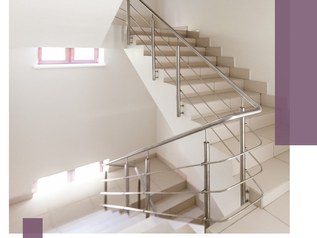 Установка и замена перил в подъезде в Биробиджане