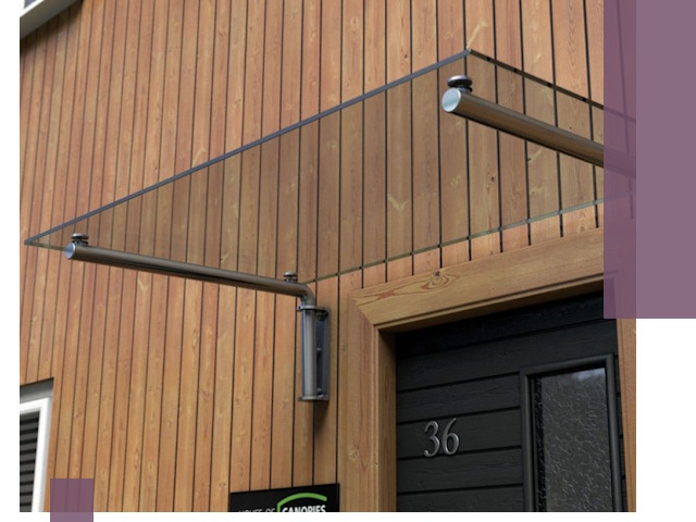 Стеклянные козырьки на входы и фасады в Биробиджане